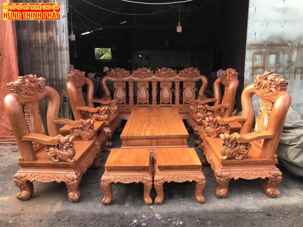 BÀN GHẾ PHÒNG KHÁCH GỖ GÕ ĐỎ TAY 18 ĐỤC NGHÊ