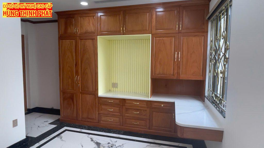 Tủ Quần Áo Gỗ Gõ Đỏ Hoàng Gia – Nâng Tầm Đẳng Cấp Phòng Ngủ Của Bạn