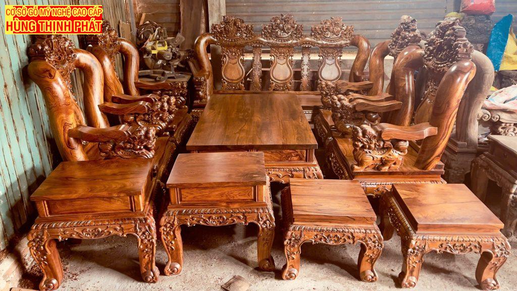Bộ Bàn Ghế Mặt Tràn Tay 14 Gỗ Cẩm Lai Đục Chạm Nghê – Tuyệt Phẩm Mỹ Nghệ Cho Phòng Khách